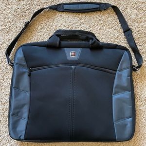 Swiss Gear by Wenger, Sherpa 17 inch Laptop Slimcase, Black/Blue